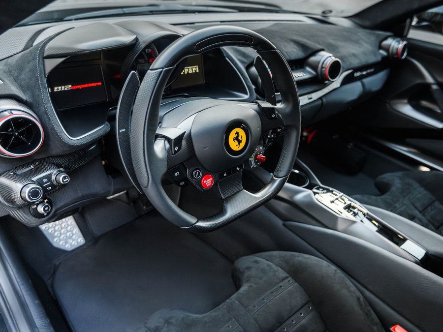 Used 2022 Ferrari 812 Competizione image 11