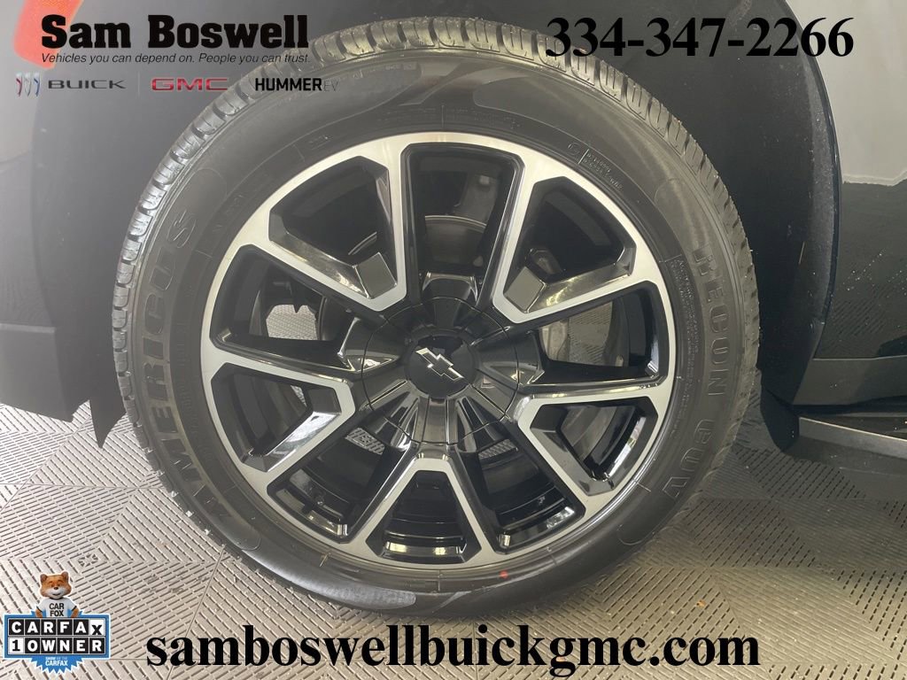 Used 2022 Chevrolet Suburban RST w/ Sport Performance Package AWD/4WD image 40