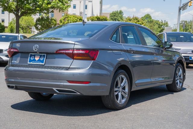 Used 2019 Volkswagen Jetta R-Line w/ R-Line Cold Weather Package FWD image 5