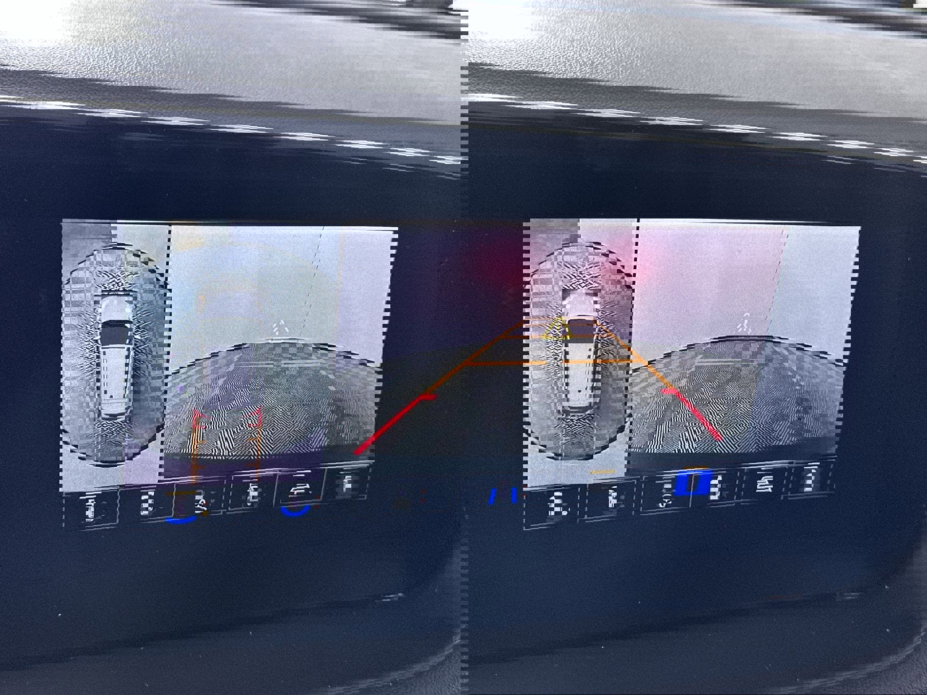 Used 2025 Buick Encore GX Sport Touring w/ Advanced Technology Package image 51