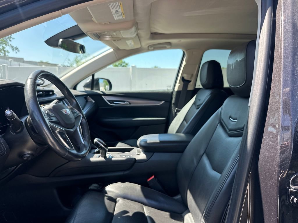 Used 2017 Cadillac XT5 Premium Luxury FWD image 13