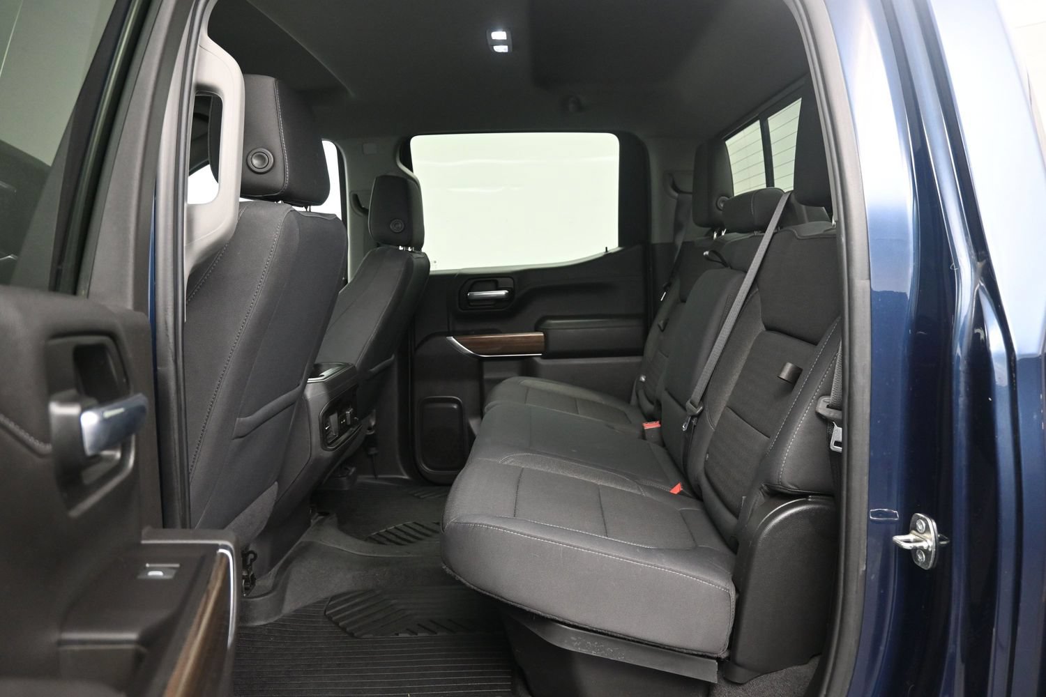 Used 2020 Chevrolet Silverado 1500 LT Trail Boss AWD/4WD image 12