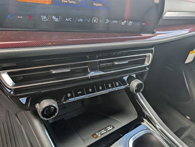 New 2026 Chevrolet Traverse RS w/ LPO, Floor Liner Package image 21