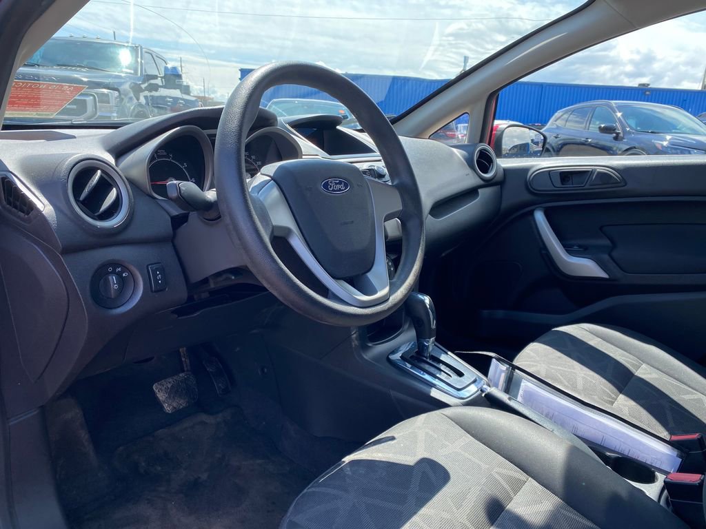 Used 2012 Ford Fiesta SE FWD image 8