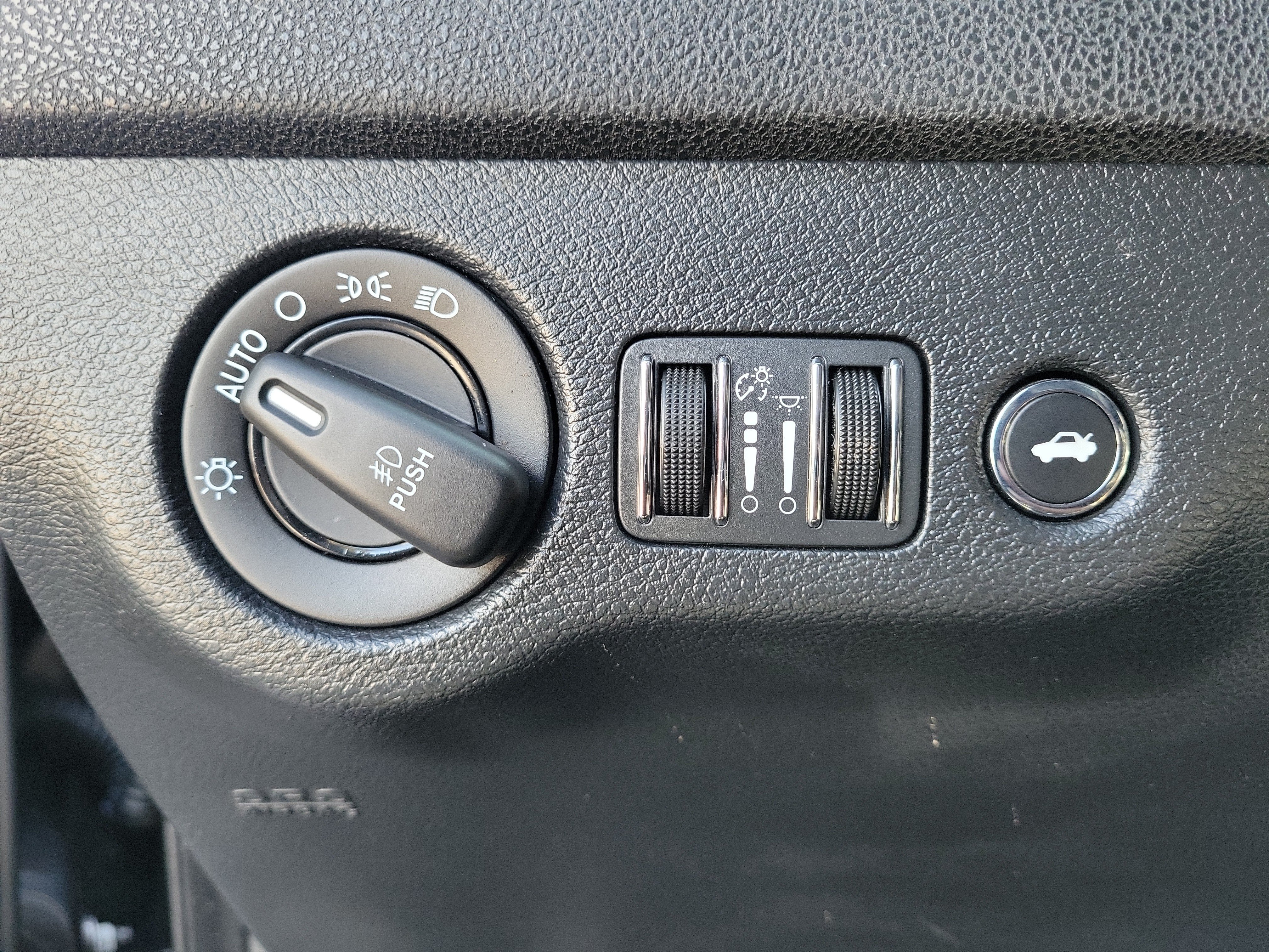 Used 2016 Dodge Charger SXT RWD image 20