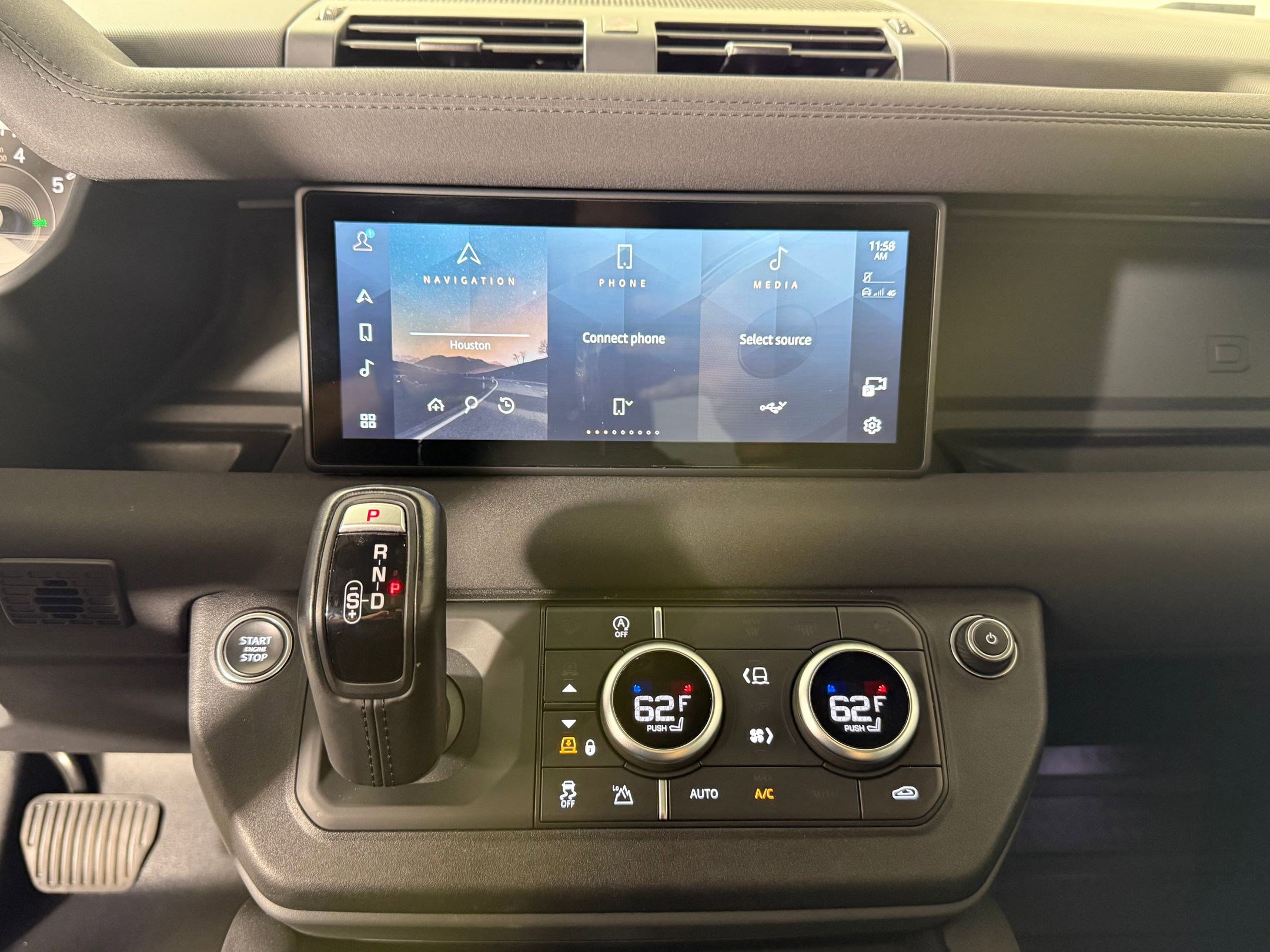 Used 2023 Land Rover Defender 110 X-Dynamic SE image 23