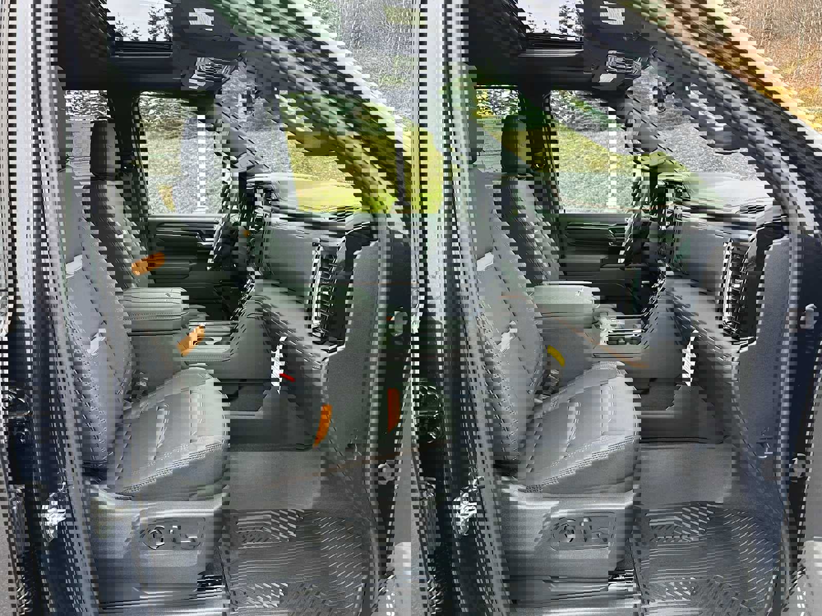 New 2026 GMC Sierra 3500 AT4 w/ AT4 Premium Plus Package image 10