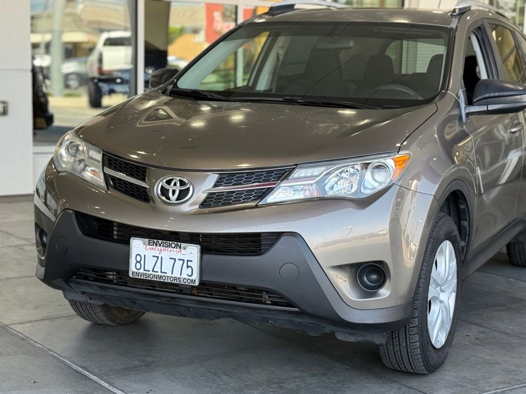 Used 2014 Toyota RAV4 LE image 3