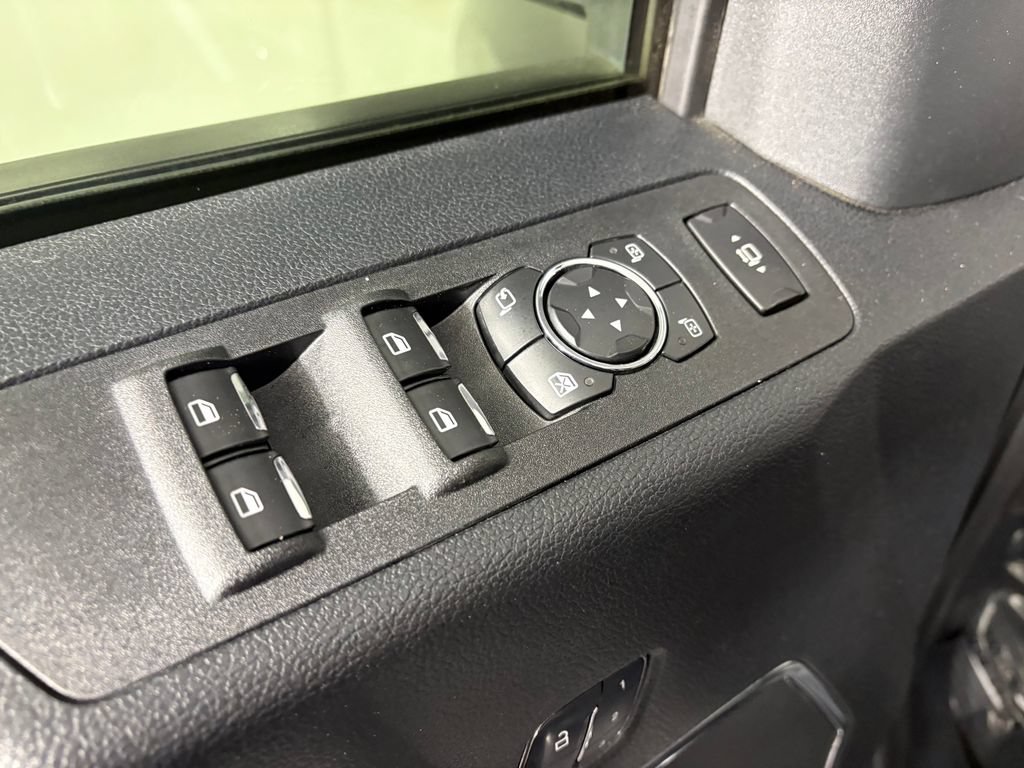 Used 2017 Ford F250 Lariat w/ Lariat Value Package AWD/4WD image 10