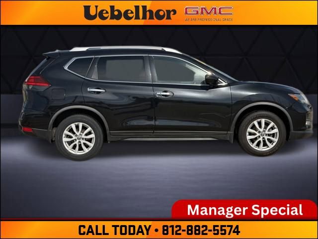 Used 2017 Nissan Rogue SV w/ SV Premium Package image 3