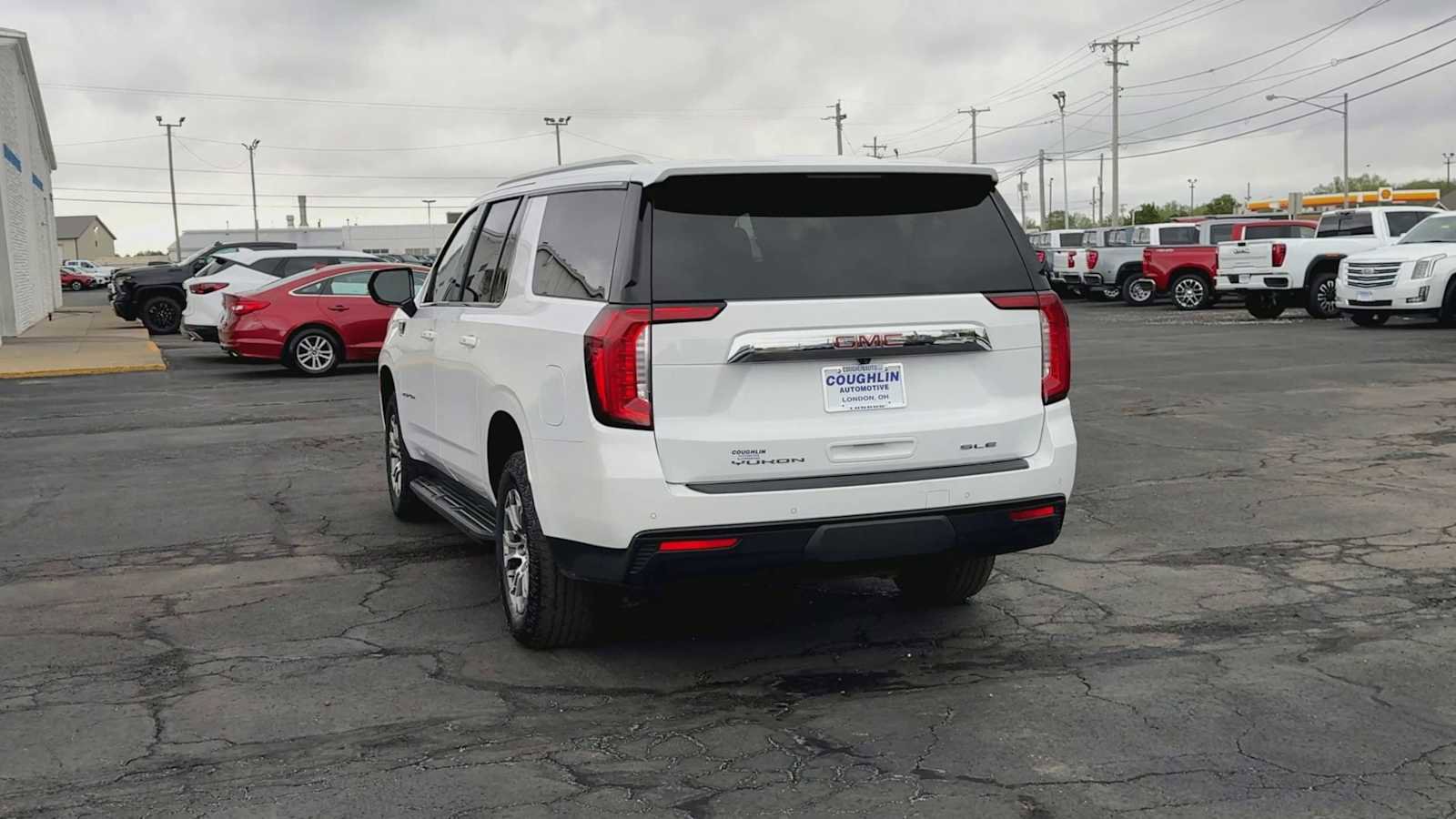 Certified 2023 GMC Yukon XL SLE w/ Max Trailering Package AWD/4WD image 7