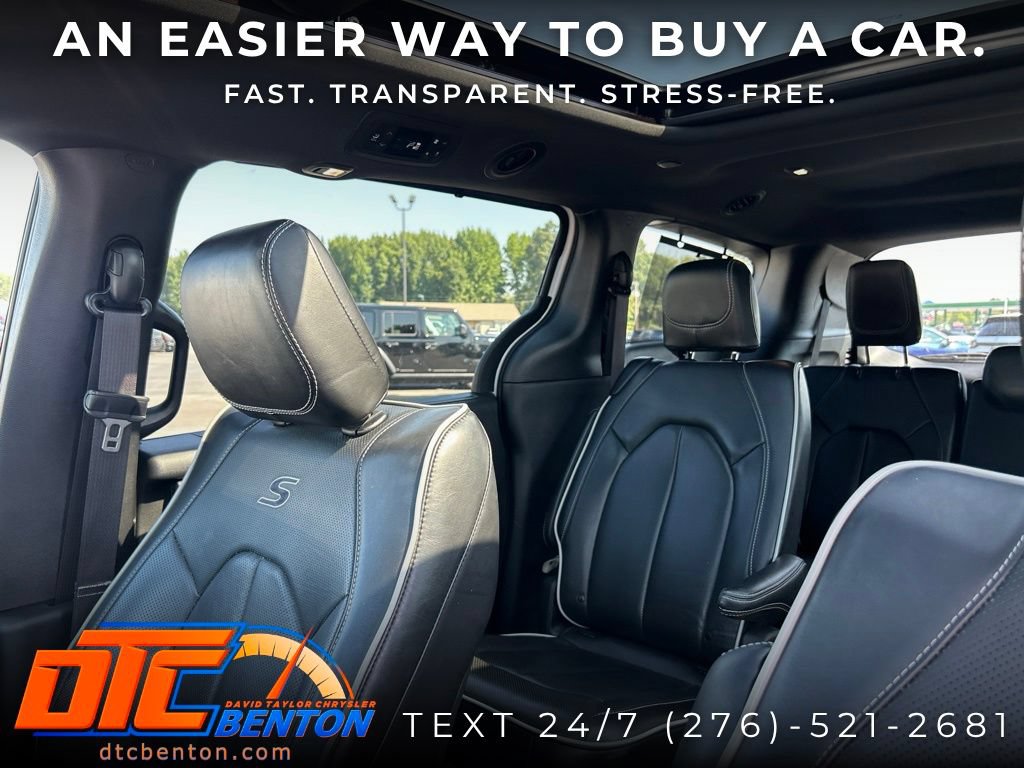 Used 2025 Chrysler Pacifica Limited FWD image 10
