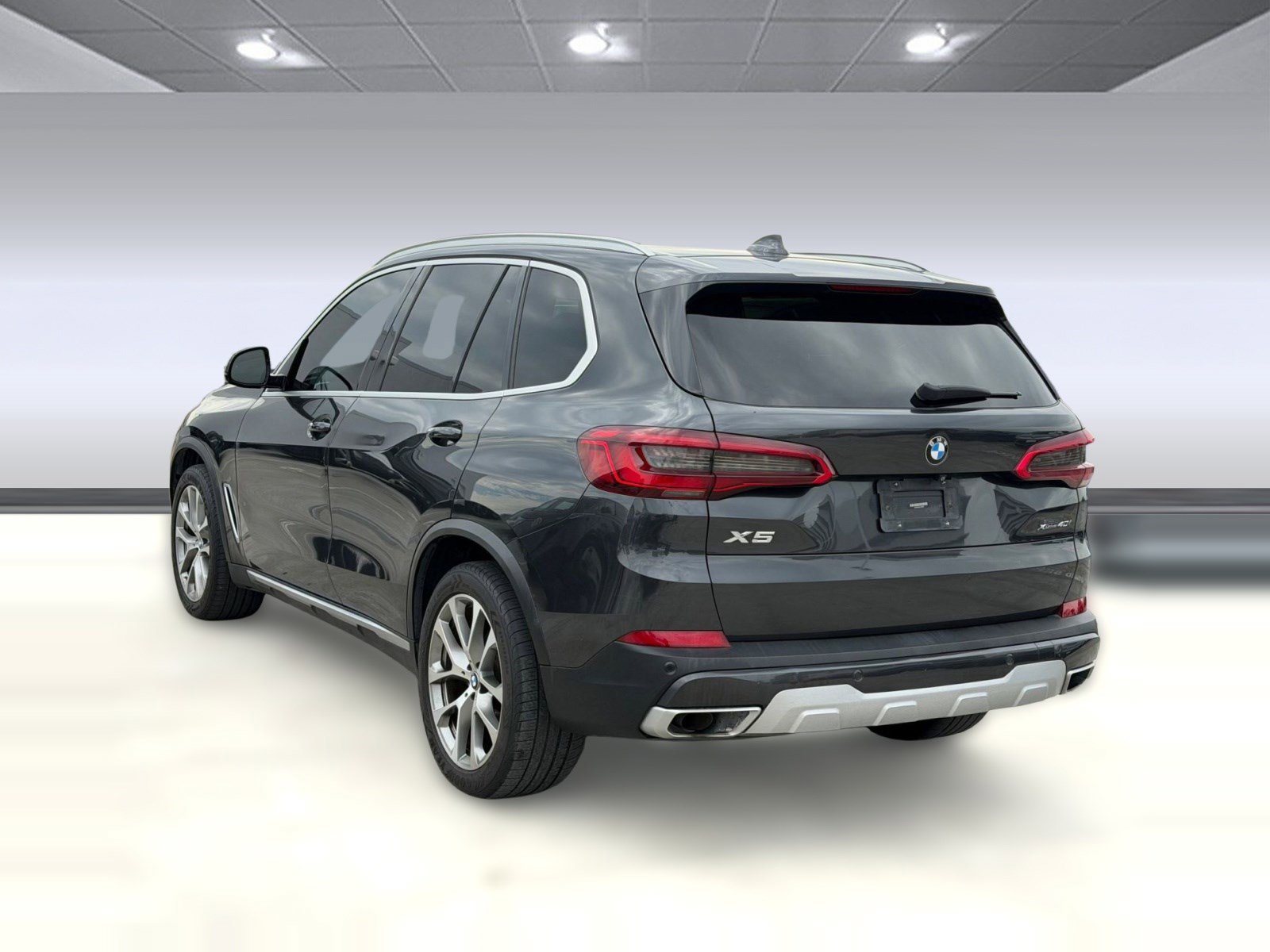 Used 2020 BMW X5 xDrive40i w/ Premium Package AWD/4WD image 3