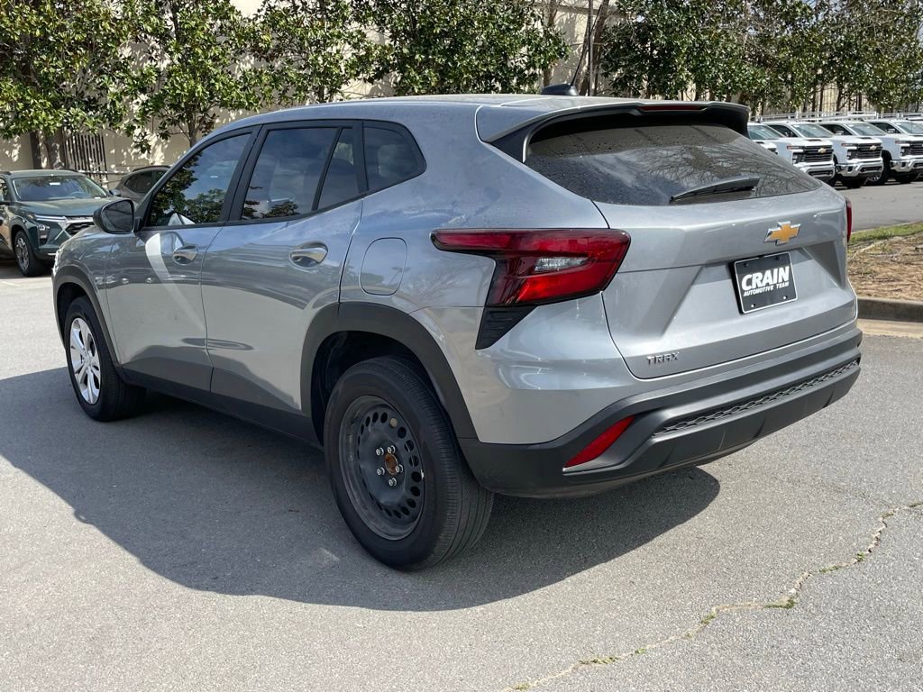 Used 2025 Chevrolet Trax LS image 5
