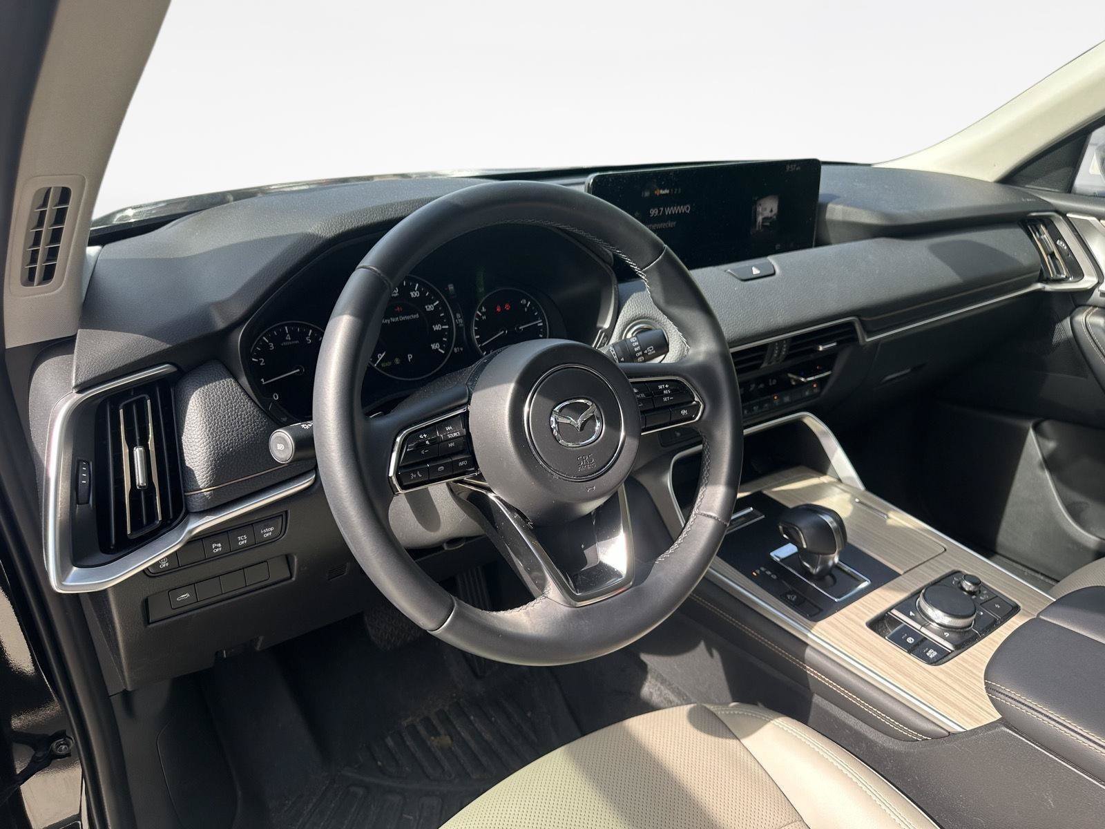 Used 2025 MAZDA CX-90 3.3 Turbo w/ Preferred Package AWD/4WD image 11