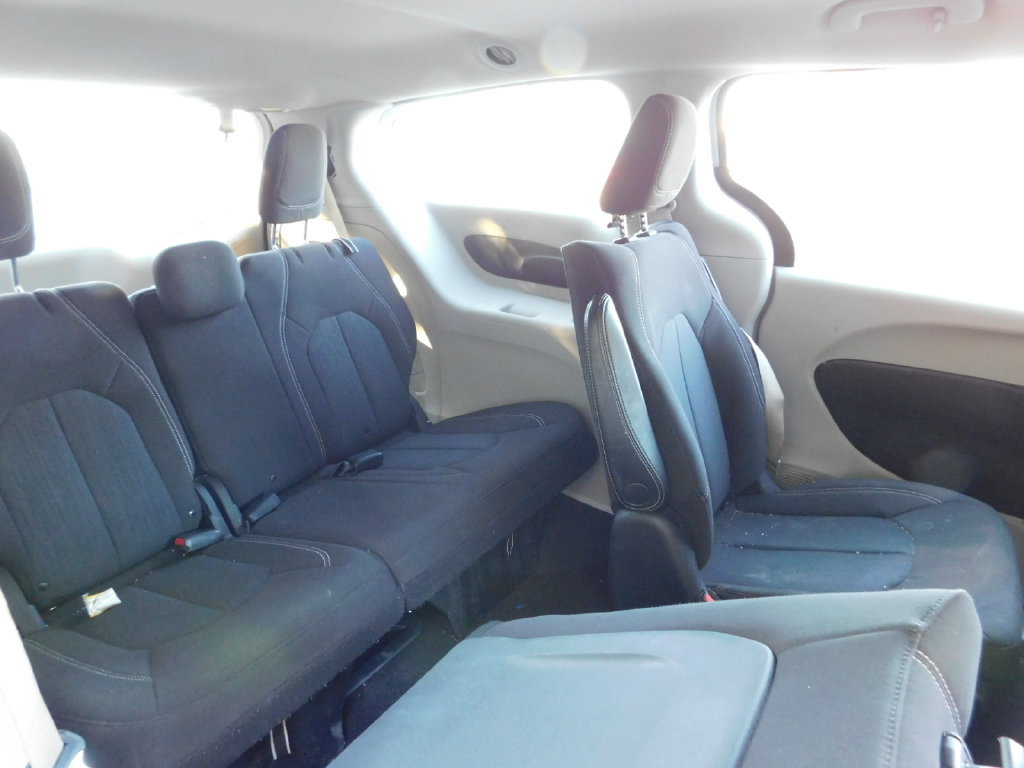 Used 2020 Chrysler Voyager LX w/ Cold Weather Group FWD image 6