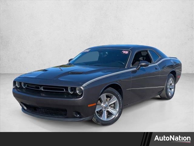 Used 2015 Dodge Challenger SXT