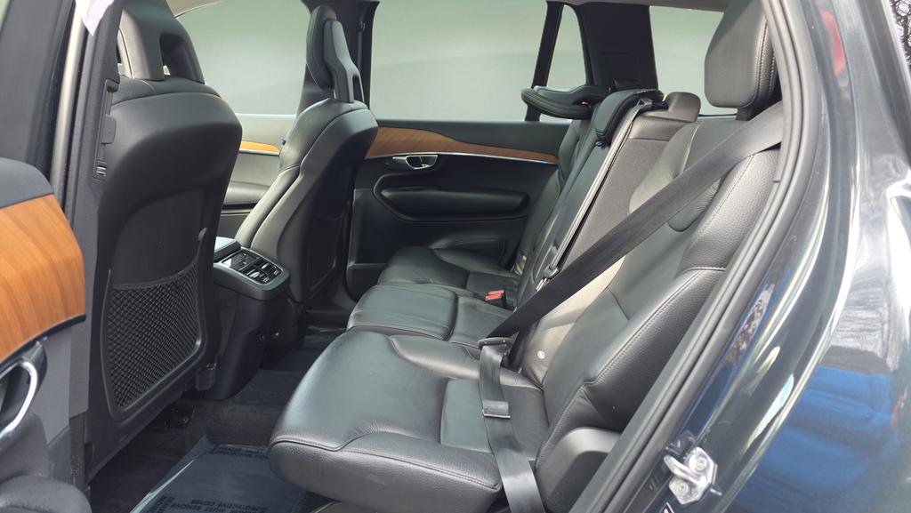 Used 2021 Volvo XC90 T6 Momentum w/ Climate Package image 14