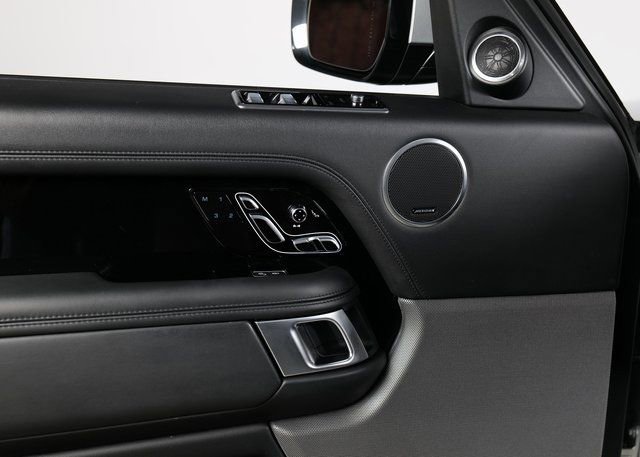 Used 2020 Land Rover Range Rover HSE image 27