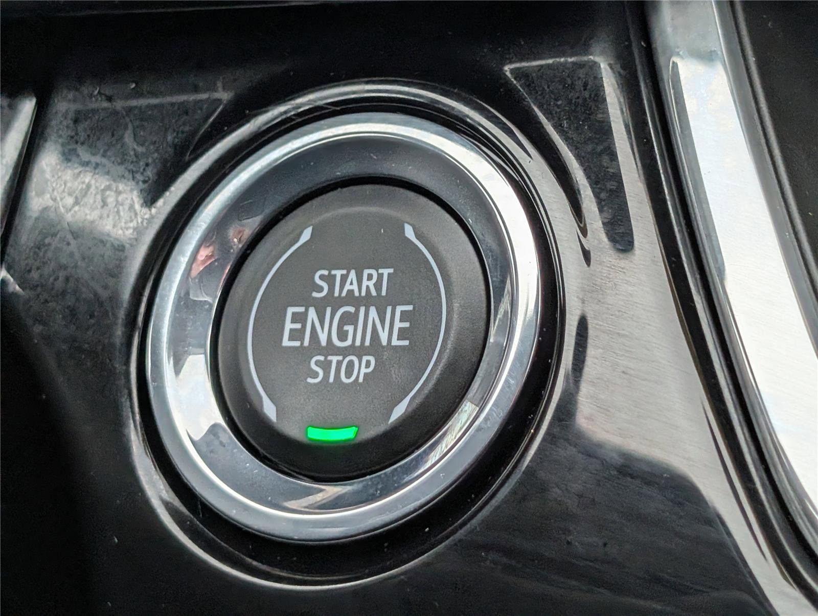 Used 2024 Chevrolet Trax RS w/ Sunroof Package image 25