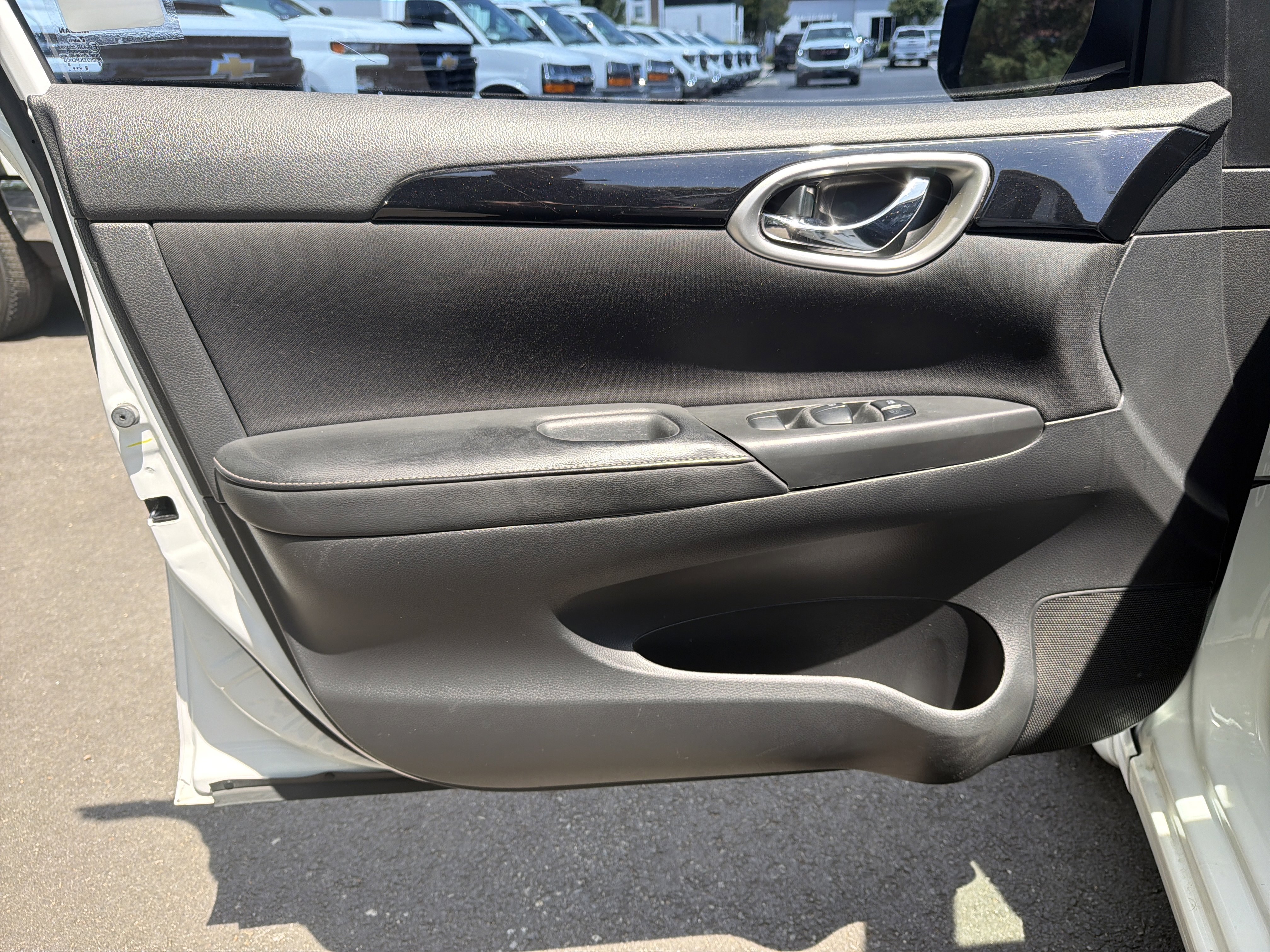 Used 2019 Nissan Sentra SV FWD image 14