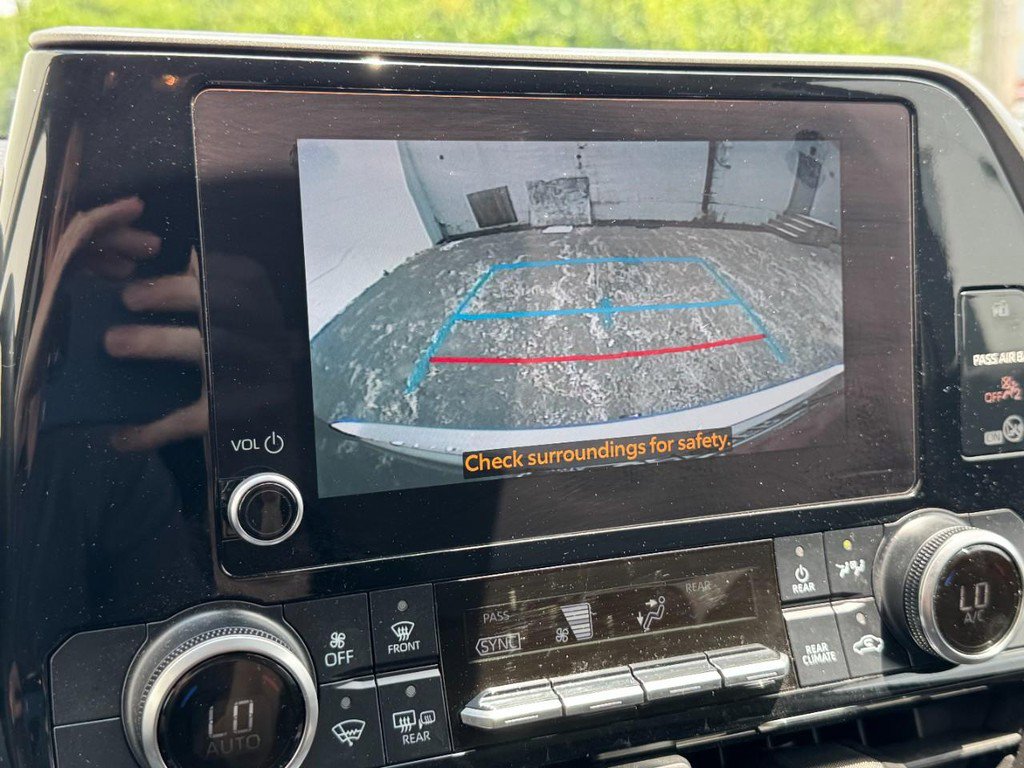 Used 2023 Toyota Highlander image 21