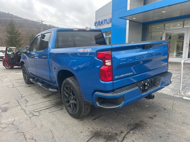 Used 2023 Chevrolet Silverado 1500 Custom image 5