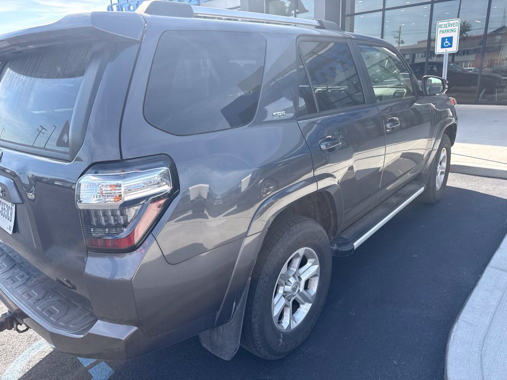 Used 2022 Toyota 4Runner SR5 Premium w/ Moonroof Package AWD/4WD image 3