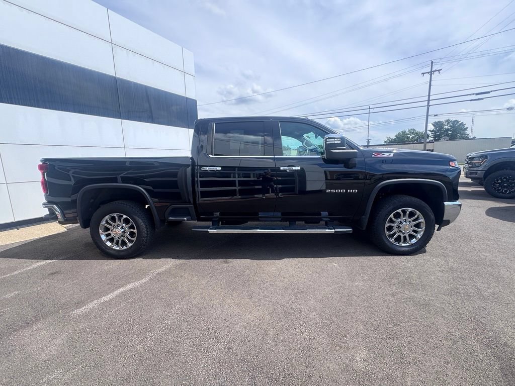 Used 2024 Chevrolet Silverado 2500 LTZ w/ LTZ Plus Package AWD/4WD image 4