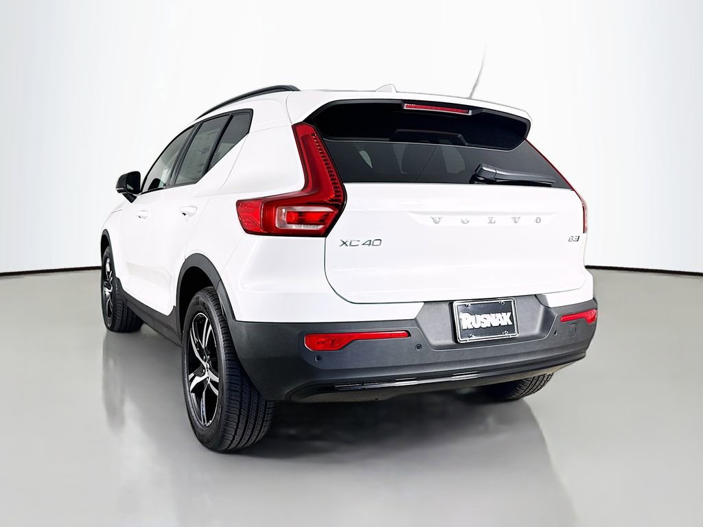 New 2026 Volvo XC40 B5 Core image 5