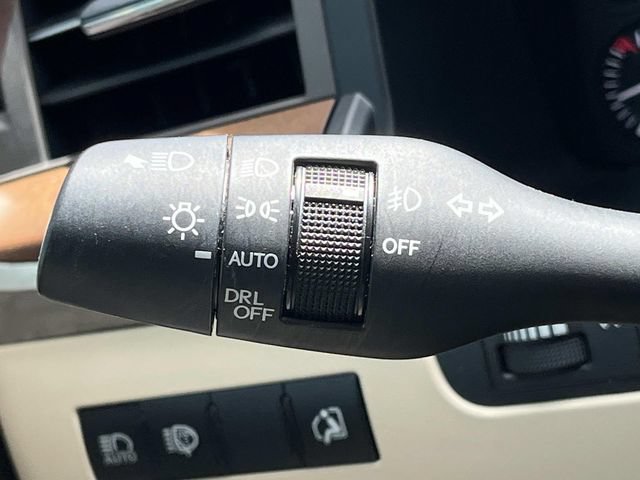 Used 2019 Lexus LX 570 4WD w/ Luxury Package image 44