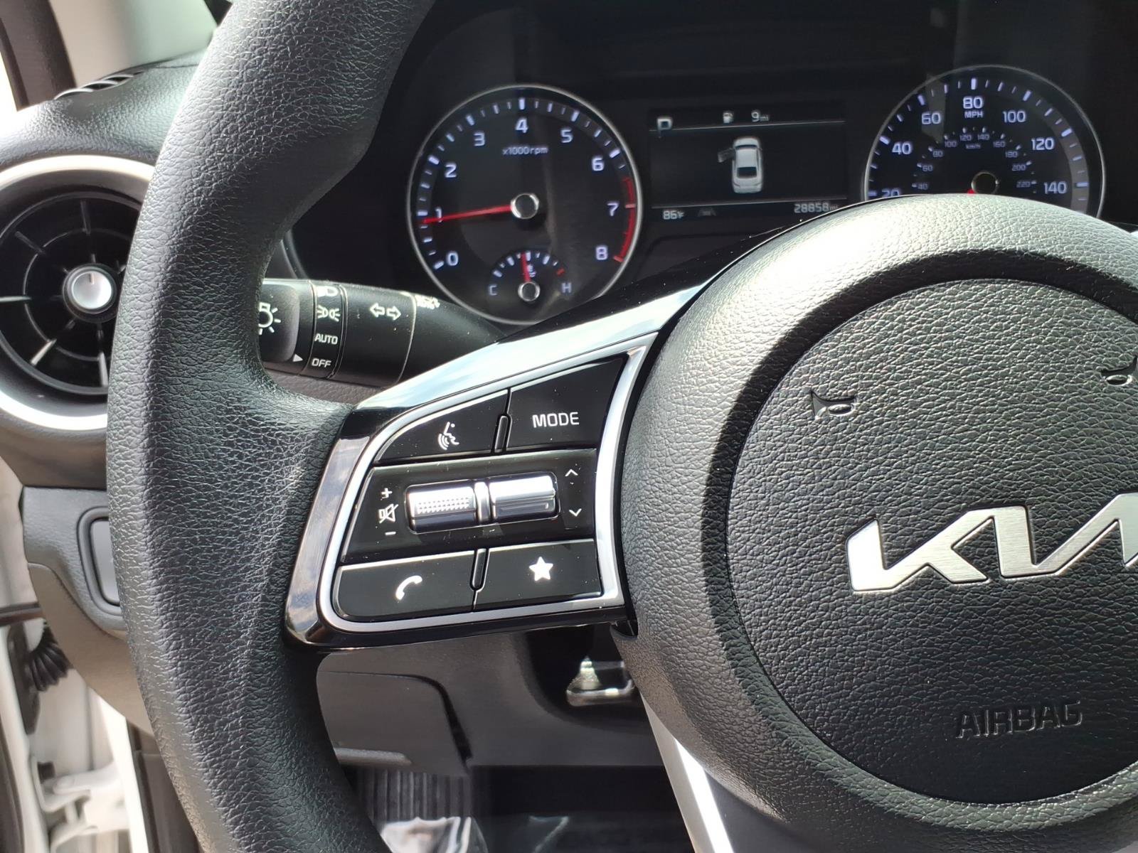 Used 2024 Kia Forte LXS FWD image 15