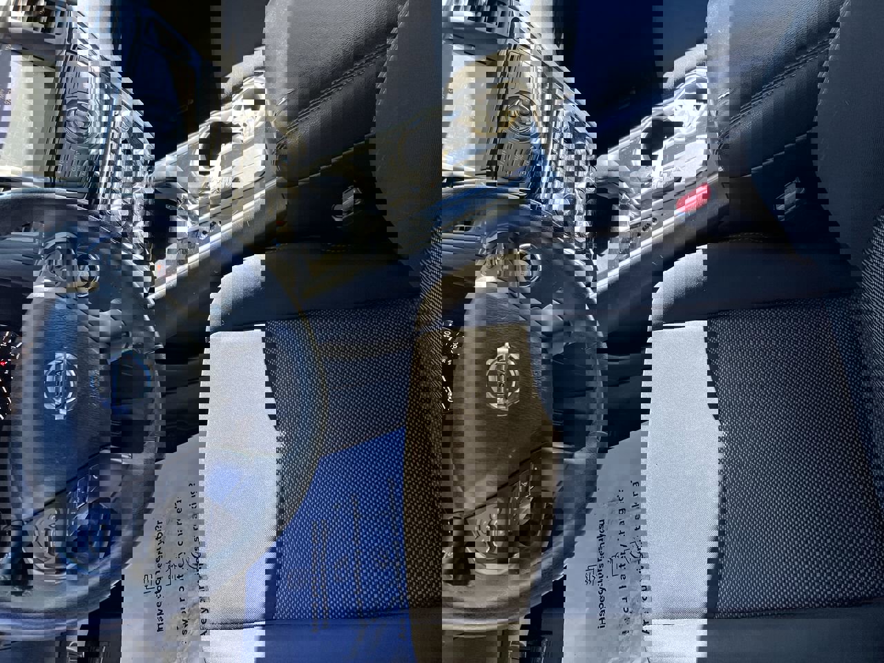 Used 2020 Nissan Pathfinder SV image 16