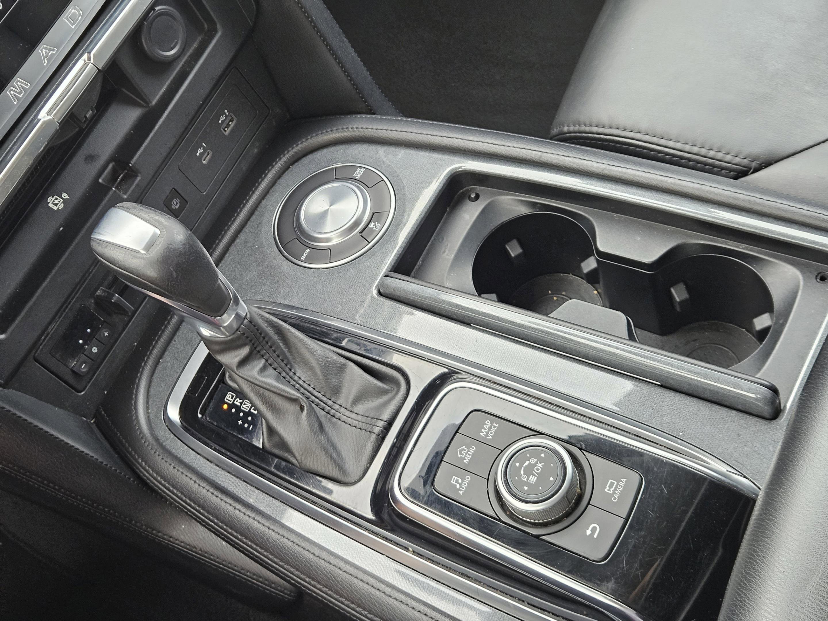 Used 2021 Nissan Armada SV image 22