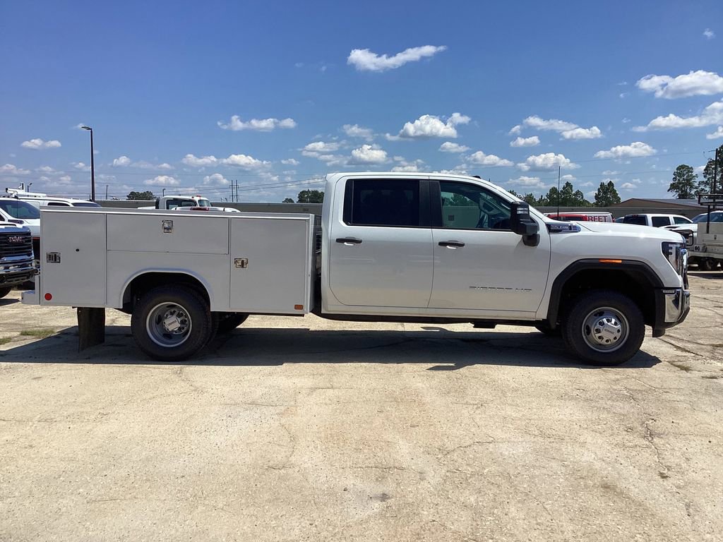 New 2025 GMC Sierra 3500 Pro w/ Convenience Package AWD/4WD image 4
