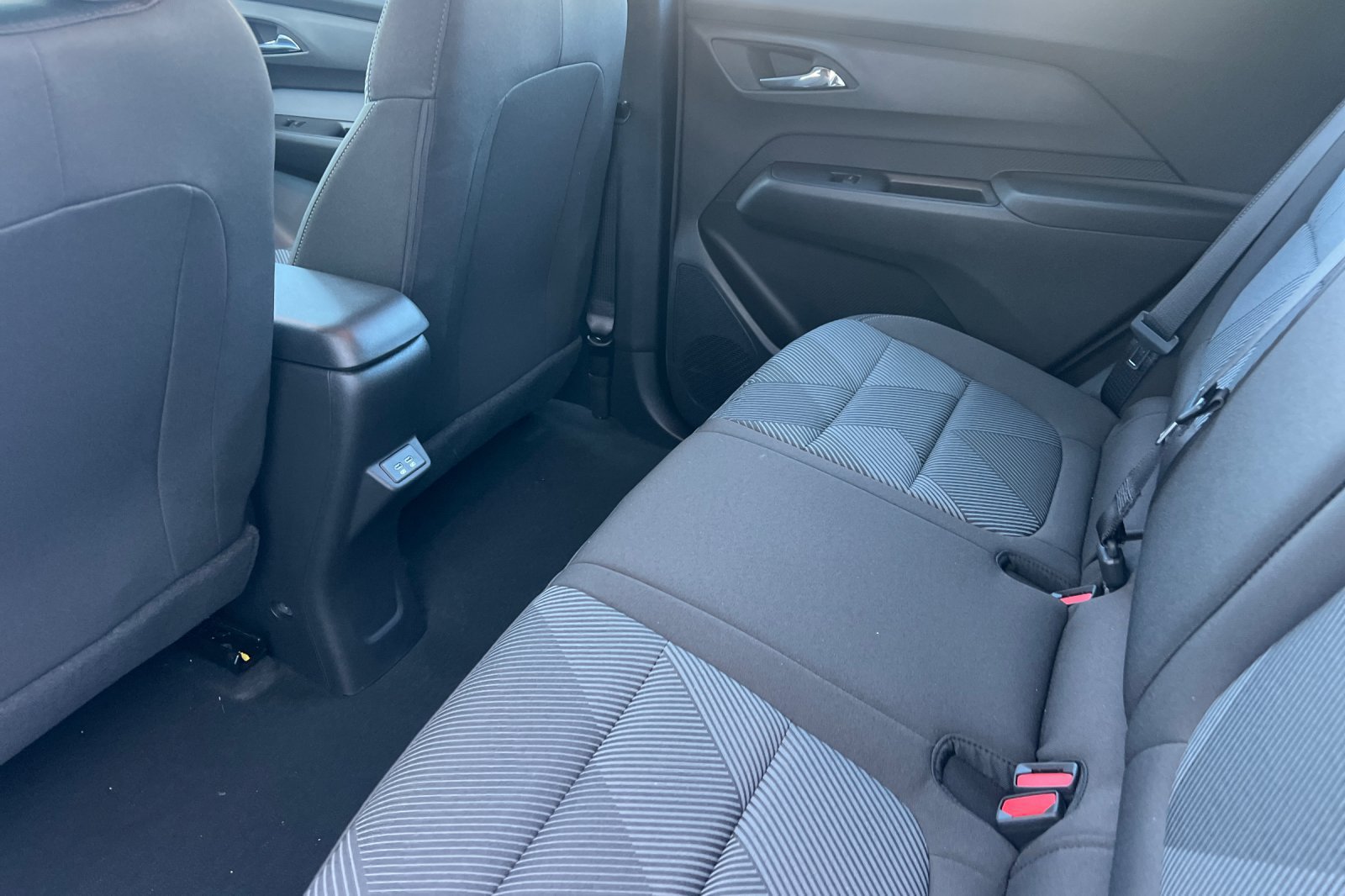 New 2027 Chevrolet Bolt LT w/ Comfort Package FWD image 9