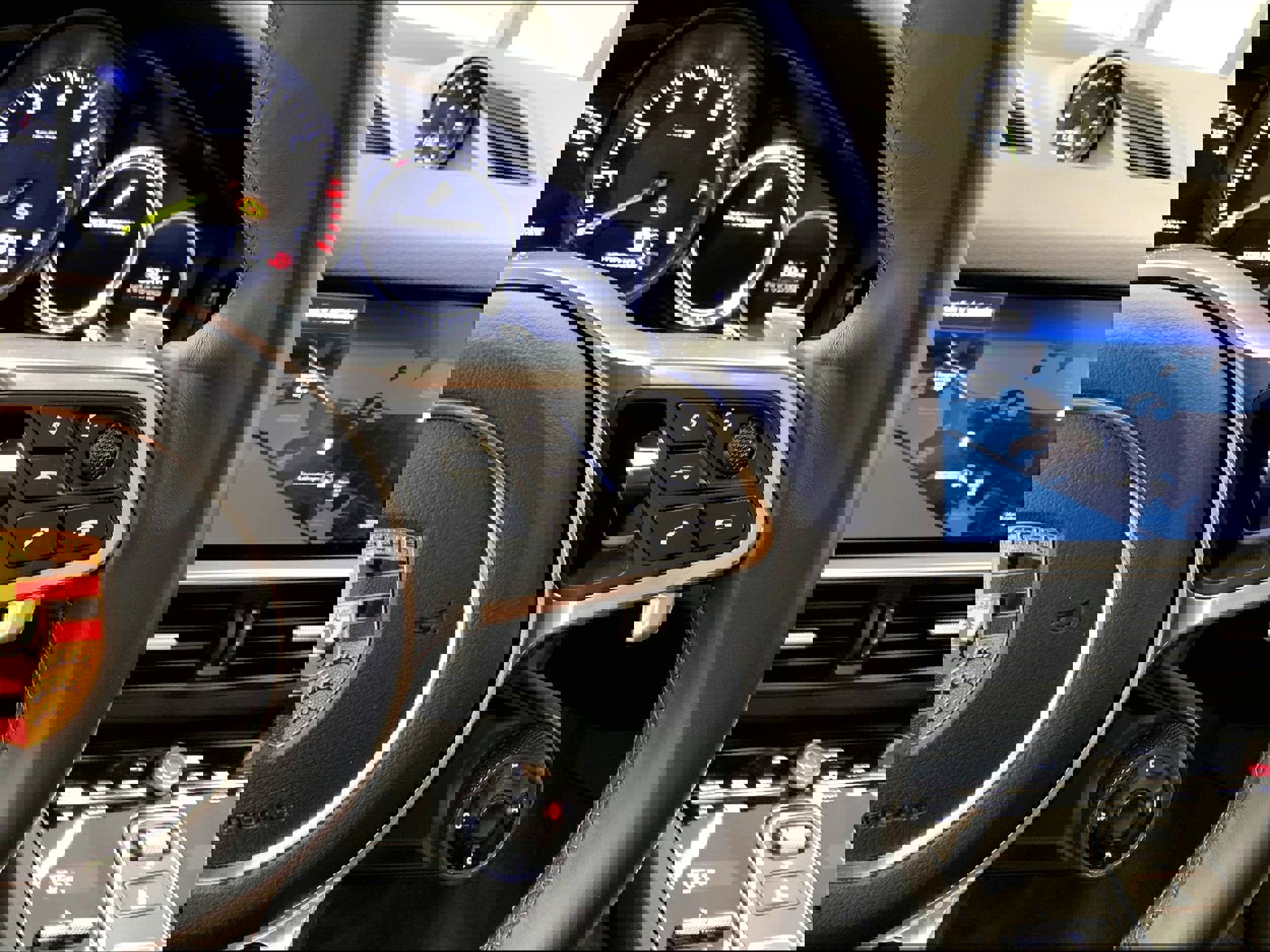 Used 2022 Porsche Cayenne E-Hybrid image 16