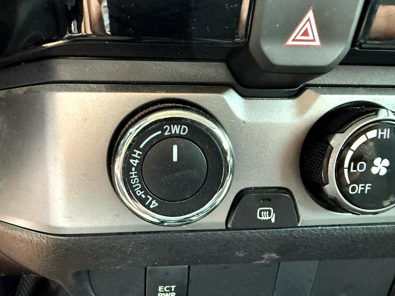 Used 2017 Toyota Tacoma SR5 image 12