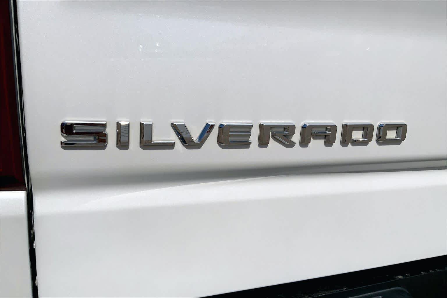 Used 2020 Chevrolet Silverado 1500 LT w/ Texas Edition AWD/4WD image 31