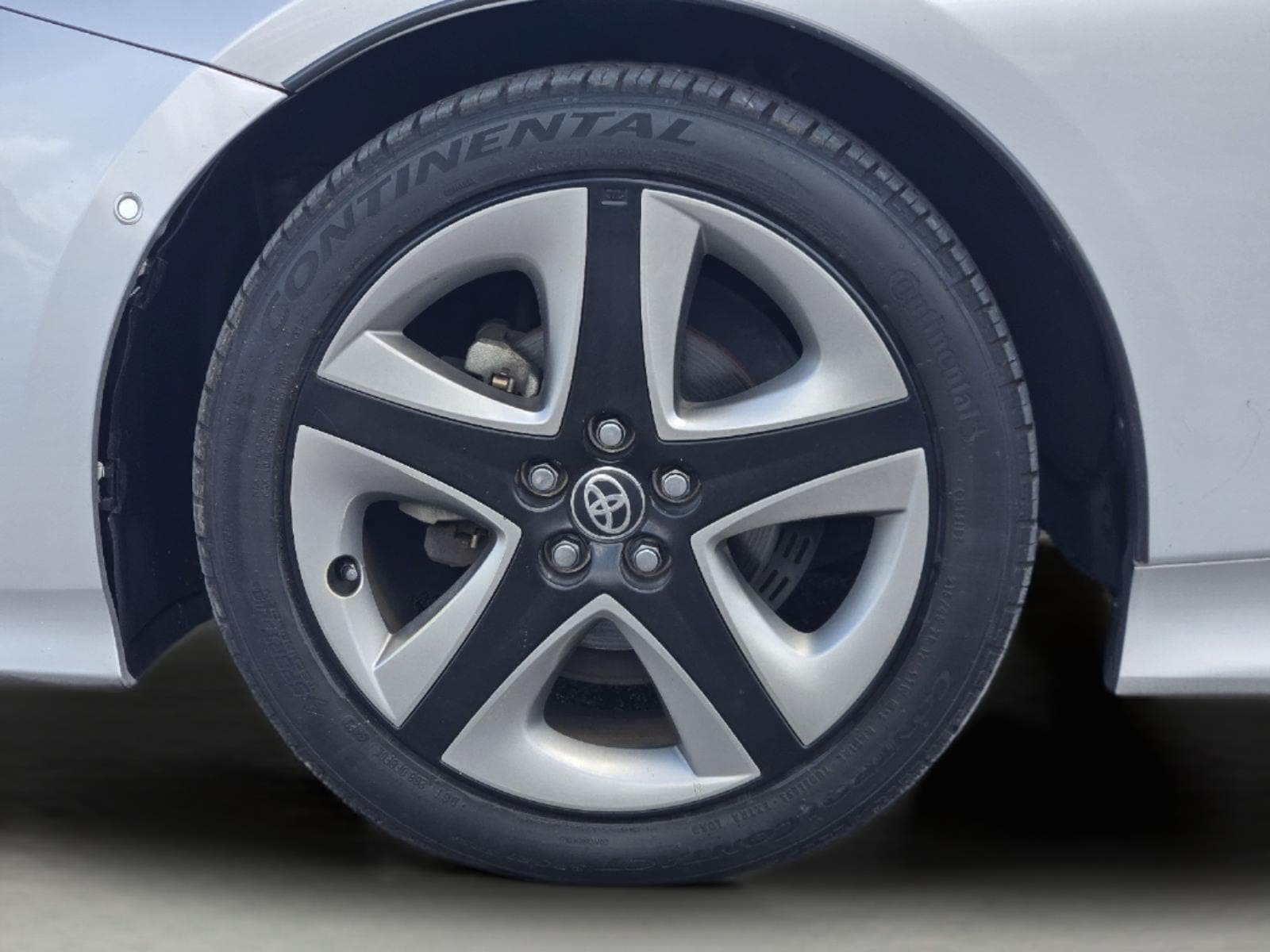 Used 2019 Toyota Prius Limited FWD image 11
