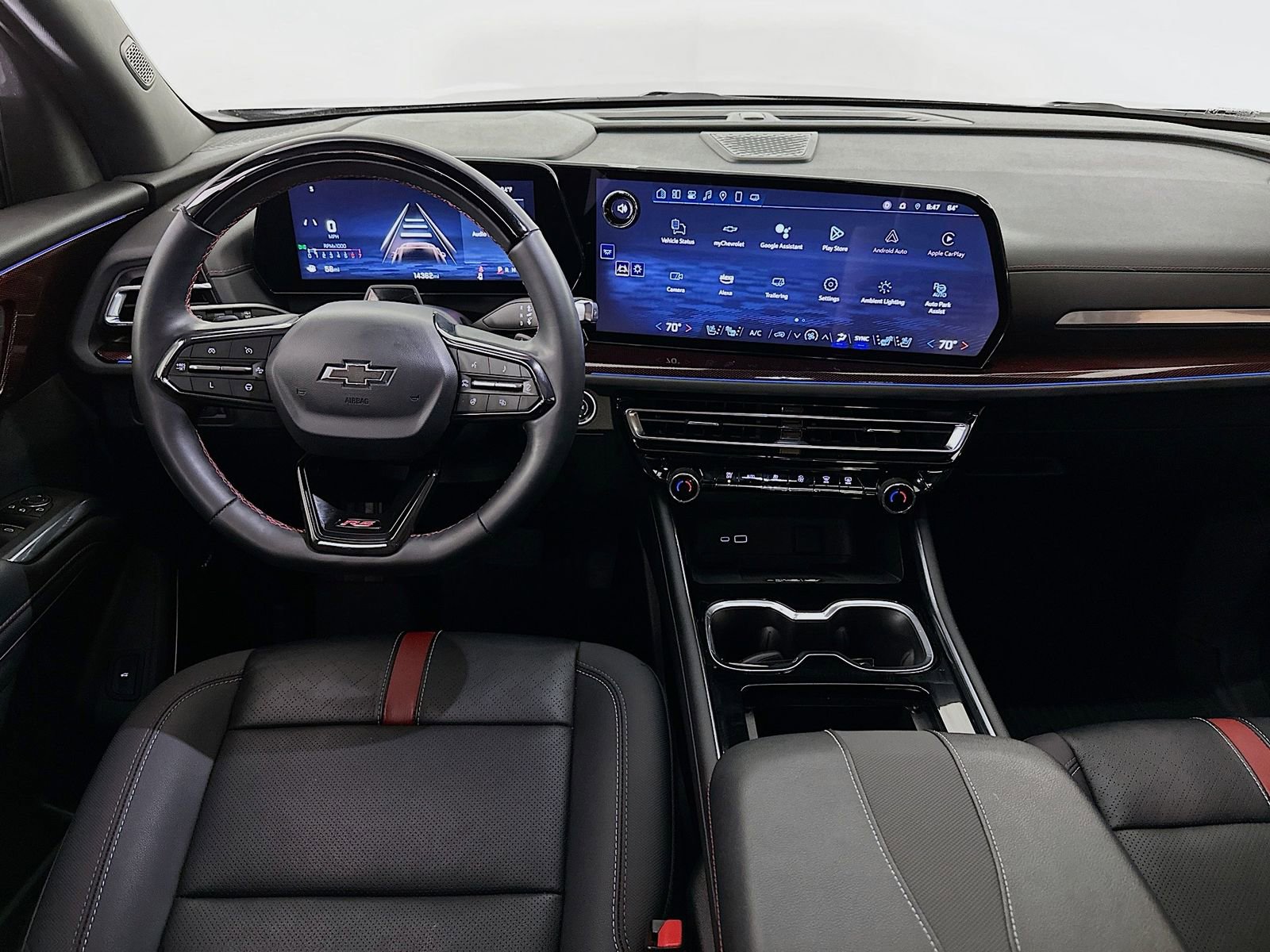 Used 2025 Chevrolet Traverse RS image 25