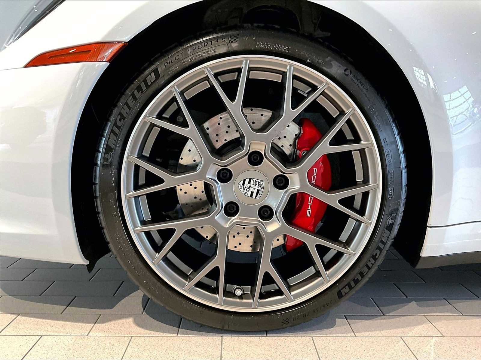 Used 2022 Porsche 911 Carrera S image 14