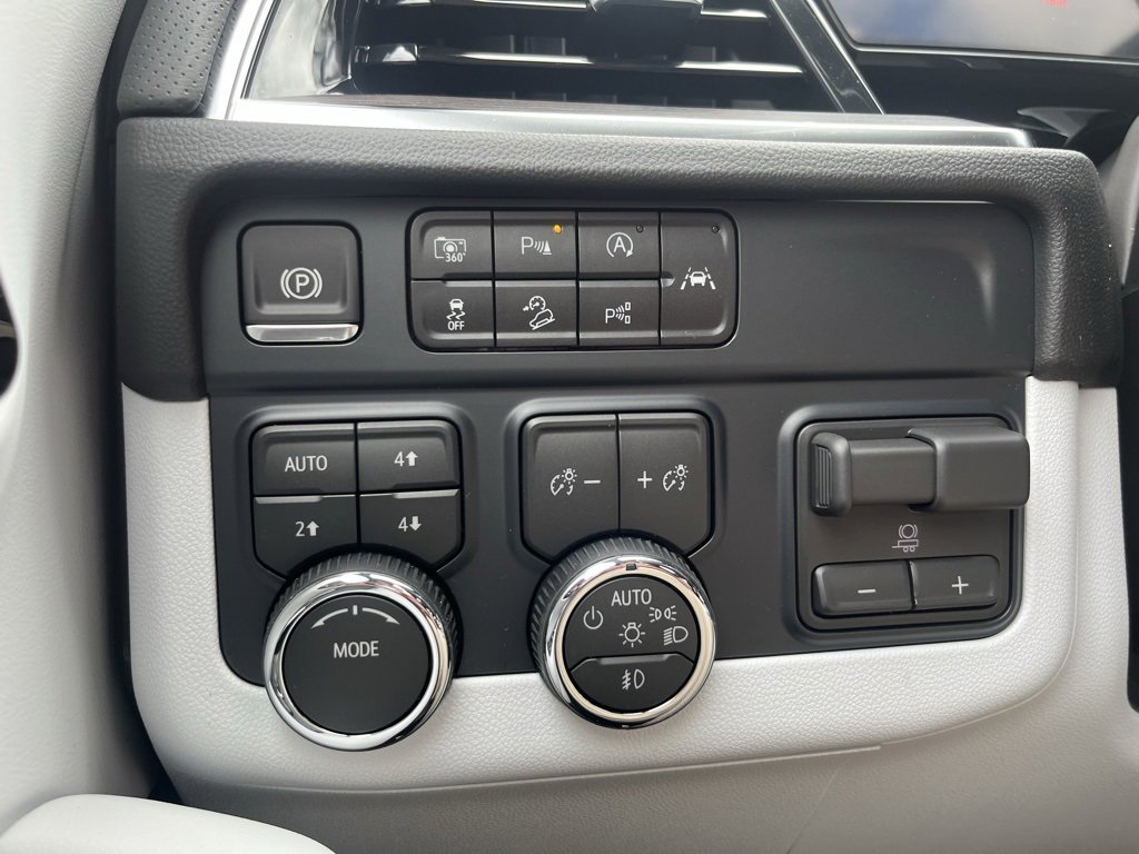 New 2026 Chevrolet Suburban Premier w/ Sun And Tow Package image 28