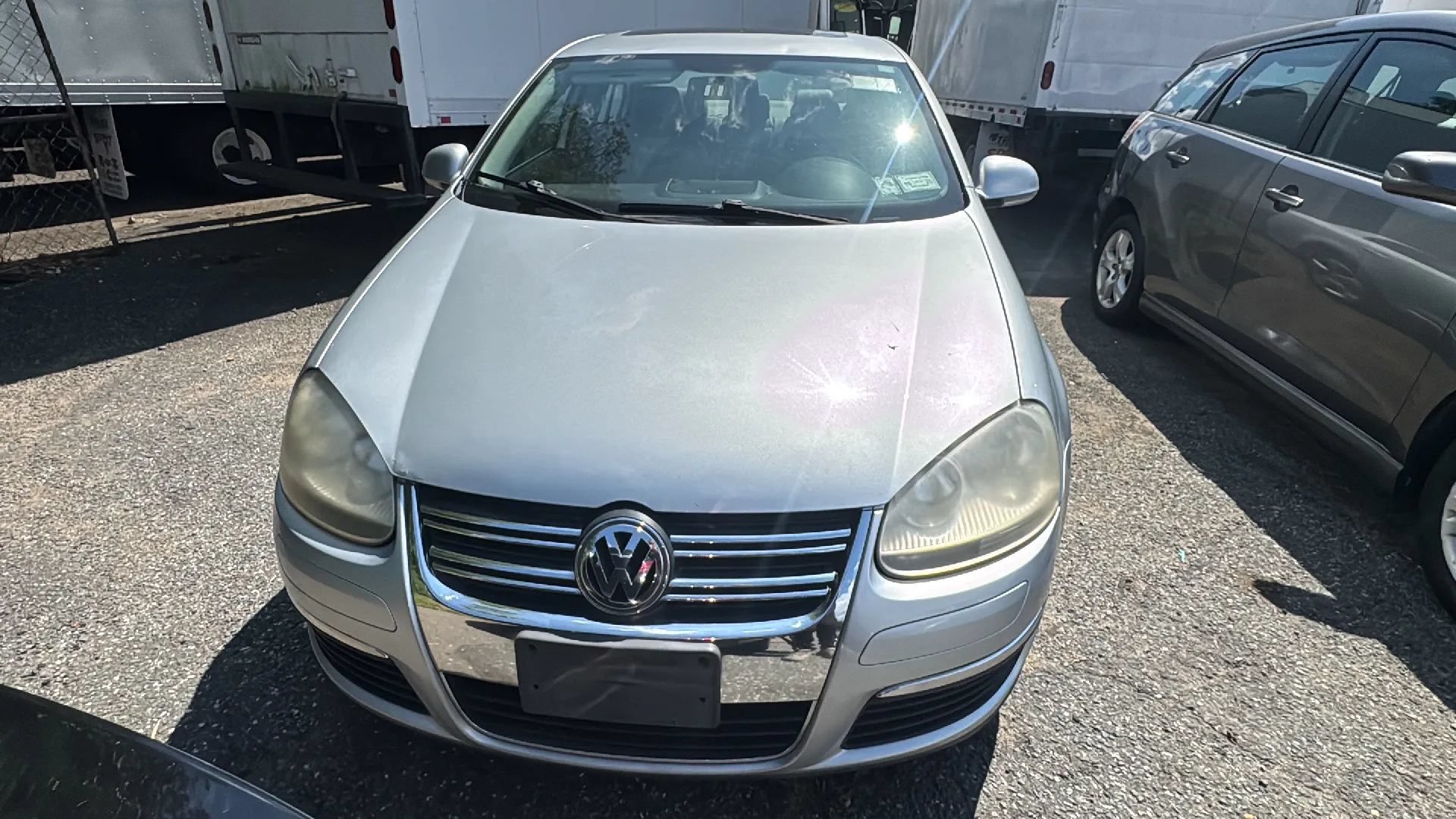 Used 2009 Volkswagen Jetta SEL FWD image 2