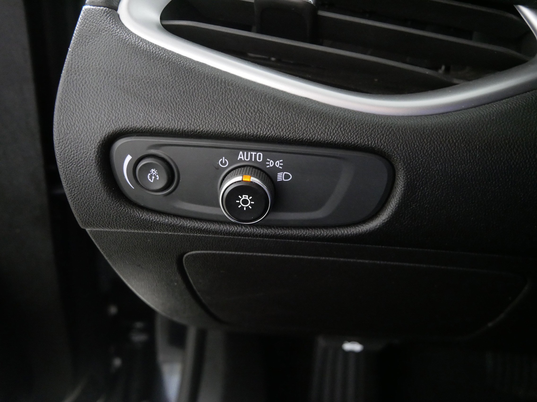 Used 2023 Chevrolet Malibu LS image 26