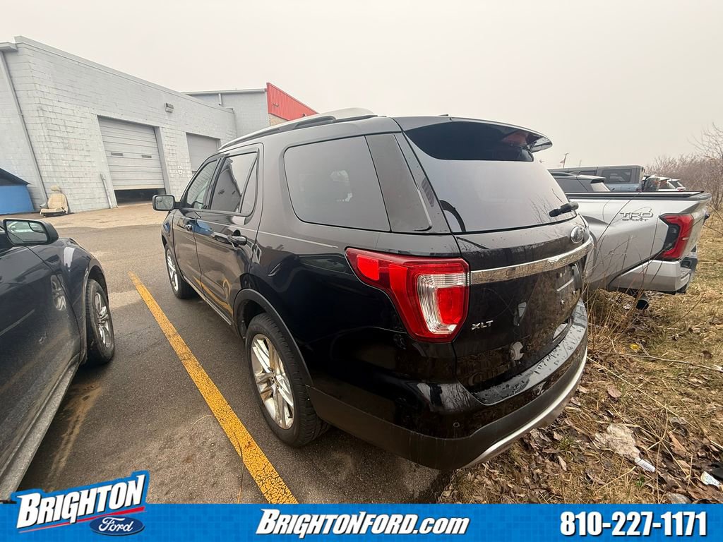 Used 2016 Ford Explorer XLT w/ Equipment Group 202A image 5