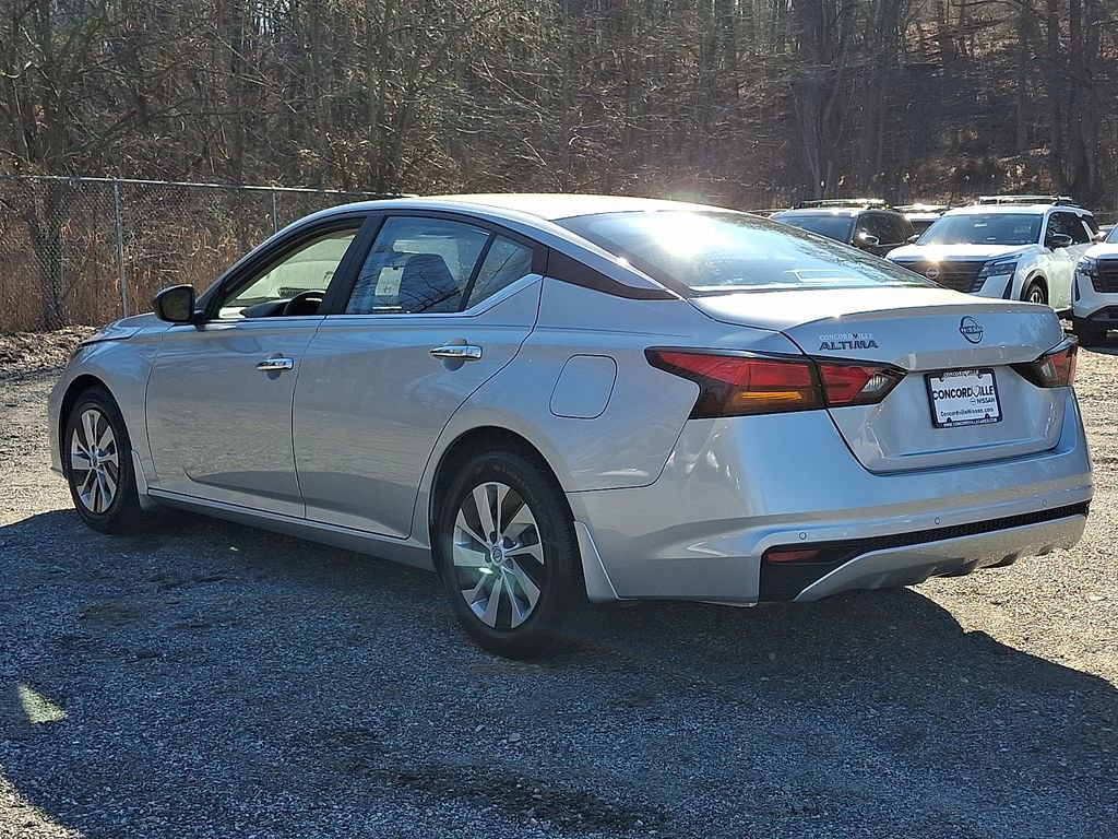 Used 2024 Nissan Altima 2.5 S image 5