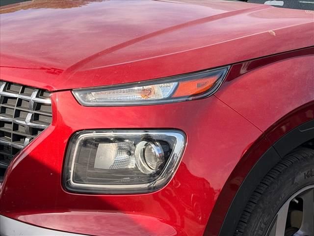 Used 2024 Hyundai Venue SEL FWD image 22