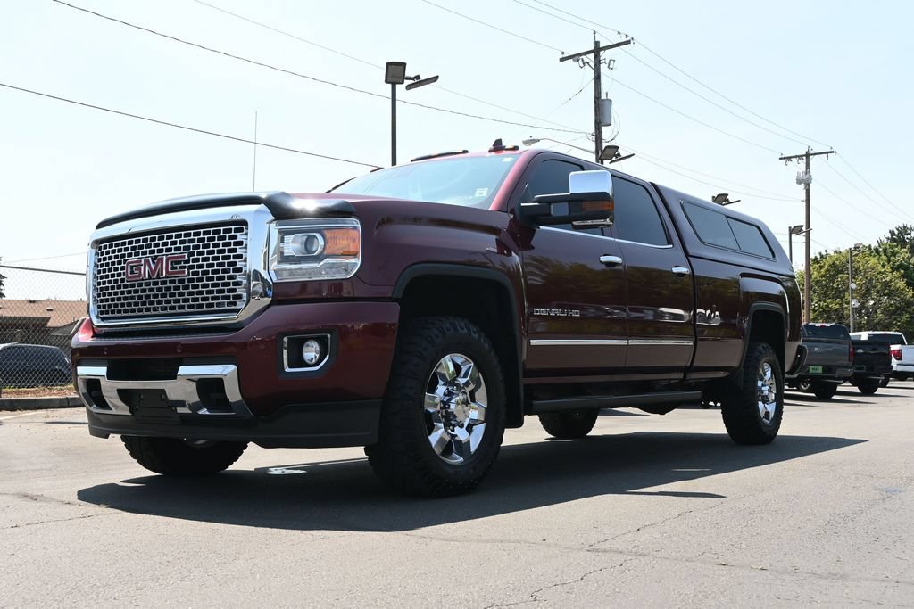 Used 2016 GMC Sierra 3500 Denali w/ Duramax Plus Package AWD/4WD image 8