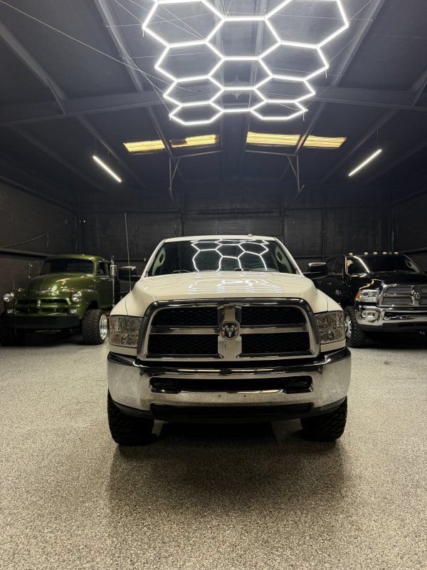 Used 2018 RAM 2500 SLT AWD/4WD image 2